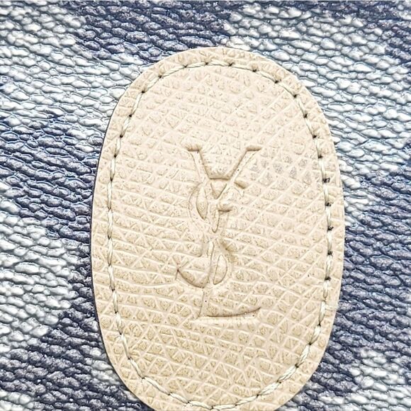 Yves Saint Laurent Travel & Clutch Bag - Picture 7 of 8